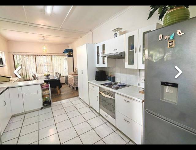 3 BEDROOM HOUSE FOR SALE IN CHURCHILL ESTATE